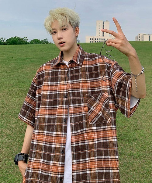 Ressaca（レサーカ）の「オーバーサイズ半袖チェック柄シャツ（シャツ/ブラウス・メンズ・ネイビー/イエロー/ブラウン/ピンク/ホワイト/ブルー/ブラック/ライトブルー・M/L/XL）」の4枚目の写真