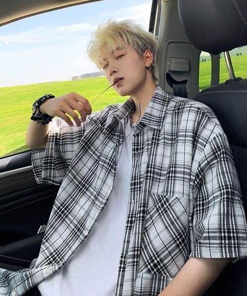 Ressaca（レサーカ）の「オーバーサイズ半袖チェック柄シャツ（シャツ/ブラウス・メンズ・ネイビー/イエロー/ブラウン/ピンク/ホワイト/ブルー/ブラック/ライトブルー・M/L/XL）」の9枚目の写真