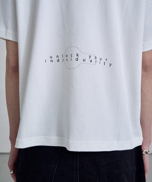 THE CLE(ザクレ)の「GRAPHIC T-SHIRTS / グラフィックTシャツ【グラフィック】【プリント】 半袖 Tシャツ カットソー トップス メンズ(Tシャツ/カットソー・メンズ・ホワイト/ブラック・LARGE/MEDIUM/SMALL)」の4枚目の写真