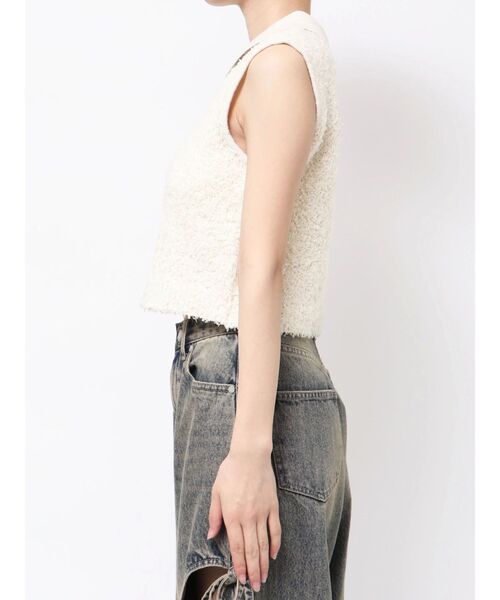 EMODA（エモダ）の「フリンジヤーンタンクトップ（ニット/セーター・レディース・アイボリー/ブラック/グレー・FREE）」の6枚目の写真