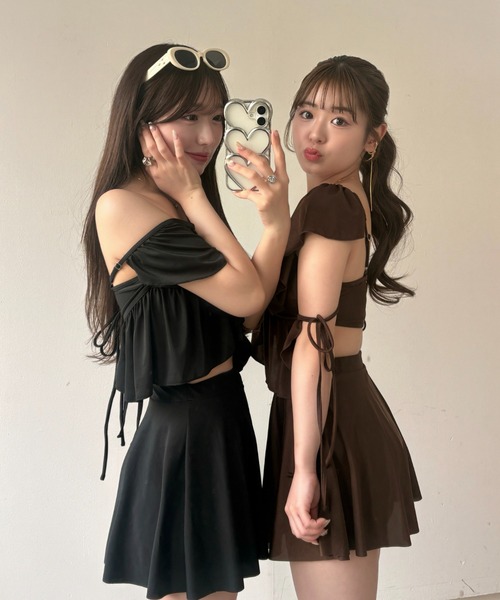 mellowneon(メロウネオン)の「2wayフリルカシュクール水着(水着・レディース・アイボリー/ブラウン/サックスブルー/ブラック・FREE)」の17枚目の写真