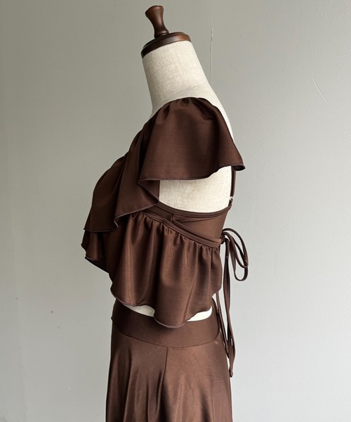 mellowneon(メロウネオン)の「2wayフリルカシュクール水着(水着・レディース・アイボリー/ブラウン/サックスブルー/ブラック・FREE)」の6枚目の写真