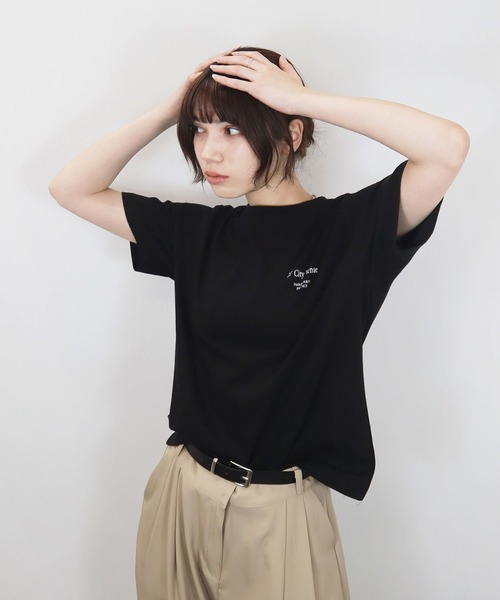 Reurie'（レウリィ）の「バックロゴT／back logo T 半袖 クルーネック 英字ロゴ シンプル カジュアル ベーシック 韓国 ノームコア（Tシャツ/カットソー・レディース・ブラック/ホワイト・FREE）」の2枚目の写真