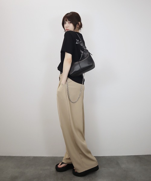 Reurie'（レウリィ）の「バックロゴT／back logo T 半袖 クルーネック 英字ロゴ シンプル カジュアル ベーシック 韓国 ノームコア（Tシャツ/カットソー・レディース・ブラック/ホワイト・FREE）」の6枚目の写真