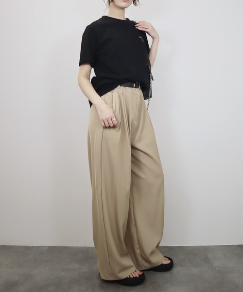 Reurie'（レウリィ）の「バックロゴT／back logo T 半袖 クルーネック 英字ロゴ シンプル カジュアル ベーシック 韓国 ノームコア（Tシャツ/カットソー・レディース・ブラック/ホワイト・FREE）」の19枚目の写真