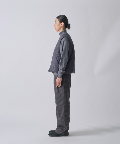 miffew（ミフュー）の「「miffew/ ミフュー」COLLARLESS DOWN VEST（ダウンジャケット/コート・レディース・バーガンディー/ブラック/チャコールグレー/ライトイエロー・1/2/4/3）」の17枚目の写真