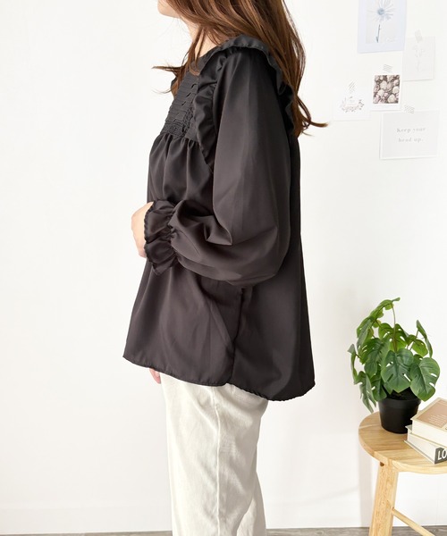Amulet（アミュレット）の「シンプルだけどレーススリーブが華やかに　フリル長袖ブラウス（シャツ/ブラウス・レディース・グリーン/ホワイト/ブラック・L/XL/M）」の22枚目の写真