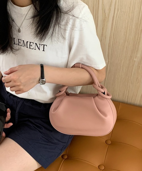 FINEnough(ファインナフ)の「シェルハンドル2WAYミニショルダーバッグ(ショルダーバッグ・レディース・ブラック/アイボリー/キャメル/ブラウン/レッド/ピンク/シルバー/ブルー・FREE)」の19枚目の写真