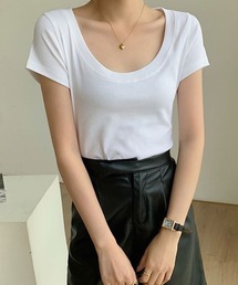 UネックシンプルTシャツ