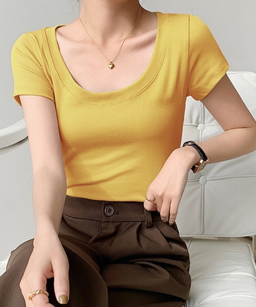 ReRe(リリ)の「UネックシンプルTシャツ(Tシャツ/カットソー・レディース・グレー/ダークグリーン/グレイッシュベージュ/ブラック/ホワイト/グリーン/レッド/イエロー/パープル/インディゴブルー・FREE)」の9枚目の写真