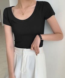 UネックシンプルTシャツ
