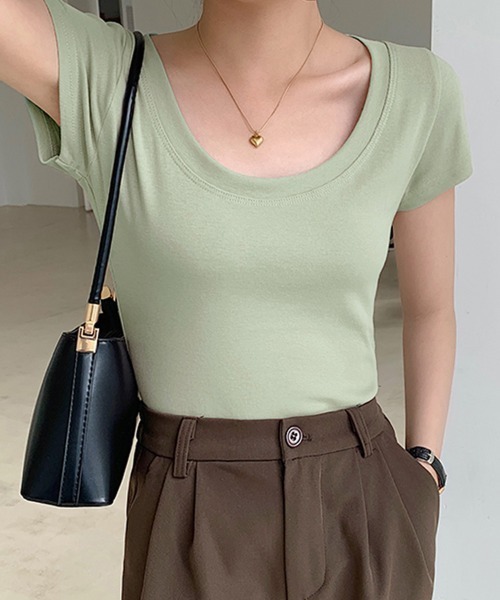 ReRe(リリ)の「UネックシンプルTシャツ(Tシャツ/カットソー・レディース・グレー/ダークグリーン/グレイッシュベージュ/ブラック/ホワイト/グリーン/レッド/イエロー/パープル/インディゴブルー・FREE)」の19枚目の写真