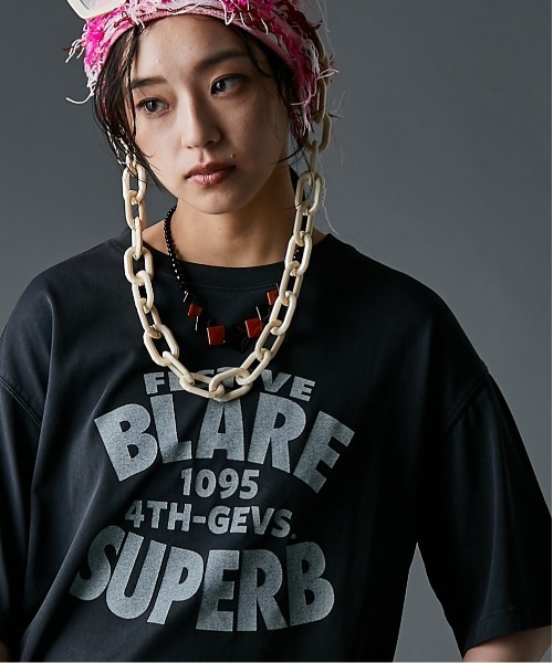GEVS.(ジェイヴィス)の「綿100%ピグメント染ロゴプリントTシャツ<大きいサイズ有>GEVS.(Tシャツ/カットソー・レディース・スミクロ/アイボリー・M/L/LL/3L/4L/5L)」の2枚目の写真