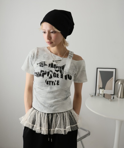 Ulysses(ユリシス)の「ベルトデザインワンショルダーTシャツ(Tシャツ/カットソー・レディース・グレー/ブラック/ホワイト・F)」の6枚目の写真