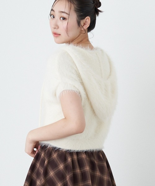 RAY CASSIN（レイカズン）の「シャギーフード半袖ニットプルオーバー（ニット/セーター・レディース・アイボリー/チャコールグレー/ベージュ・FREE）」の5枚目の写真