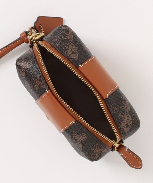 COACH（コーチ）の「エッセンシャル ミニ コスメティック ポーチ・ホース アンド キャリッジ プリント（ポーチ・レディース・ブラック系その他・ONE）」の2枚目の写真