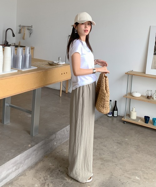 by LEGNA(バイレグナ)の「リネンワイドパンツ(その他パンツ・レディース・ナチュラル/グレー/グレイッシュベージュ/ブラック/ブラウン/ブルー系その他/イエロー/サンドベージュ/サックスブルー/セージグリーン/ダークブラウン・M-Short/L-Short/M-Regular/L-Regular/M-Long/L-Long)」の21枚目の写真