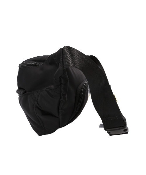 LIZDAYS(リズデイズ)の「LIZDAYS キルティングナイロンボディバッグ フロントロゴ(ボディバッグ/ウエストポーチ・レディース・ブラック・FREE)」の2枚目の写真