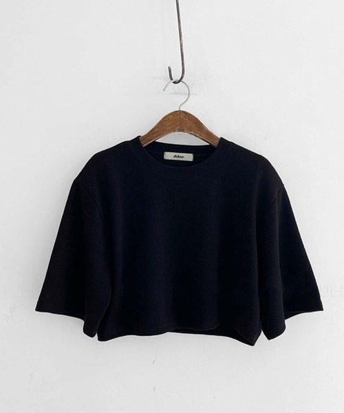 LAFFMO(ラフモ)の「セットアップ クロップドトップス&ロングスカート(セットアップ・レディース・ホワイト/ブラック・F)」の6枚目の写真