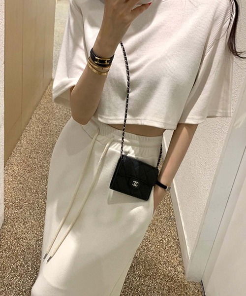 LAFFMO(ラフモ)の「セットアップ クロップドトップス&ロングスカート(セットアップ・レディース・ホワイト/ブラック・F)」の3枚目の写真