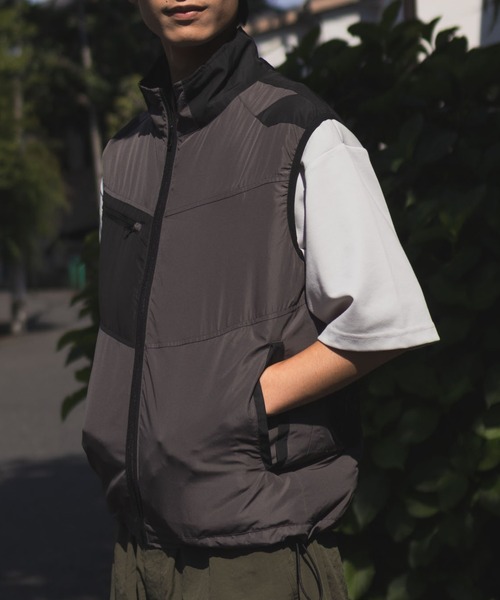 NAVY(ネイビー)の「NAVYファン付きベスト【空調風神服(R)」×「EXFROZEN」コラボ! 】(小型軽量 大容量バッテリー ファン着脱式 保冷剤専用ポケット)(ベスト・メンズ・チャコールグレー/ブラック/カーキ・M/L/XL)」の16枚目の写真