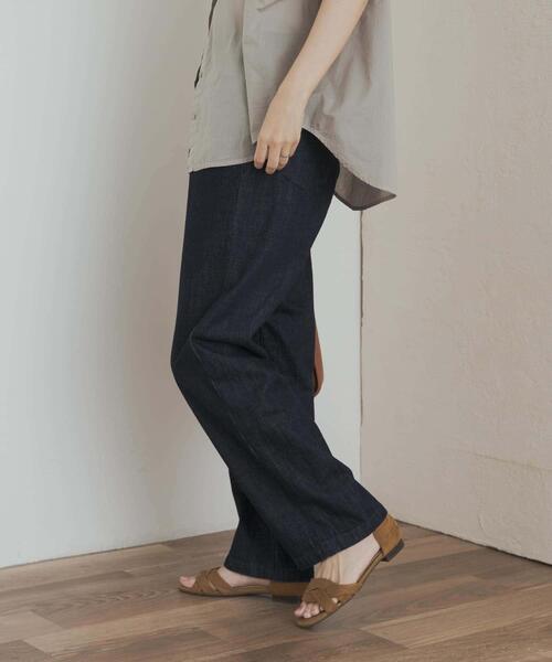 URBAN RESEARCH DOORS（アーバンリサーチドアーズ）の「『3サイズ展開』デニムワイドパンツ（デニムパンツ・レディース・ワンウォッシュ/インディゴブルー・LARGE/MEDIUM/SMALL）」の16枚目の写真