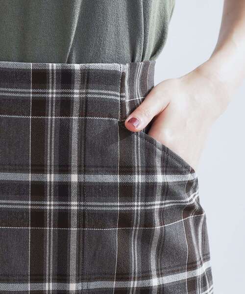 grove（グローブ）の「360°伸びて楽なはき心地　すっきり見えタイトスカート（スカート・レディース・ネイビー/ブラック系1/ブラック・02/03/01/05/04）」の6枚目の写真