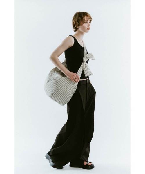 Knuth Marf(クヌースマーフ)の「label checkered shirts bag(ショルダーバッグ・レディース・ホワイト・ONE SIZE)」の13枚目の写真