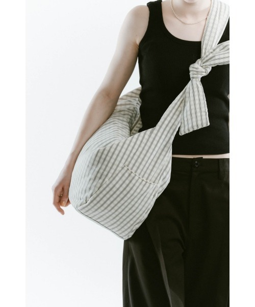 Knuth Marf(クヌースマーフ)の「label checkered shirts bag(ショルダーバッグ・レディース・ホワイト・ONE SIZE)」の14枚目の写真