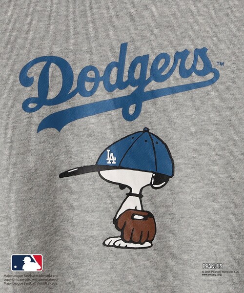 SHIPS(シップス)の「SHIPS KIDS:130~170cm / PEANUTS×MLB プリント スウェット(スウェット・キッズ・オフホワイト/ブラック/ブルー/グレー・X-LARGE/LARGE/XX-LARGE)」の7枚目の写真