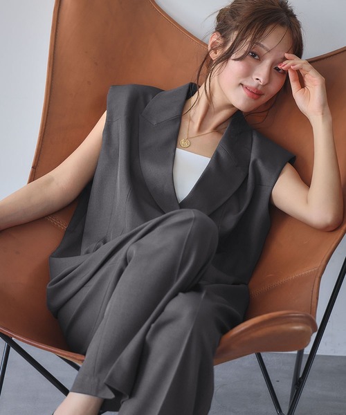 ELFRANK(エルフランク)の「セットアップ テーラードベスト ジレ ワイドパンツ 2点セット 上下セット ビジネス オフィス オケージョン(セットアップ・レディース・チャコールグレー/ベージュ・M/L)」の3枚目の写真
