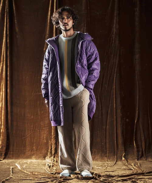 ANGENEHM（アンゲネーム）の「mj10979-Wave Quilted Zip Hooded Coat フーディーコート(AG05-011acf)（その他アウター・メンズ・ブラック/パープル・M/S/L）」の21枚目の写真