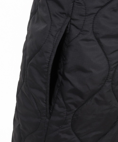 ANGENEHM（アンゲネーム）の「mj10979-Wave Quilted Zip Hooded Coat フーディーコート(AG05-011acf)（その他アウター・メンズ・ブラック/パープル・M/S/L）」の4枚目の写真