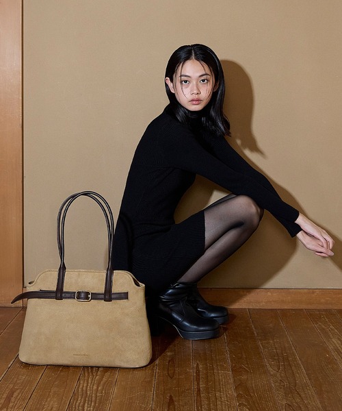 Victoria ヴィクトリア ベルトトラペーズトートバッグ（トートバッグ