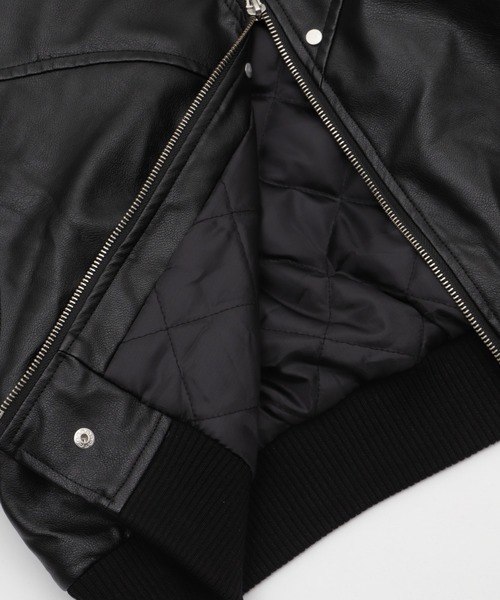 Figments(フィグメンツ)の「N2B合皮ジャケット(ブルゾン・レディース・ブラック・LARGE/MEDIUM)」の4枚目の写真