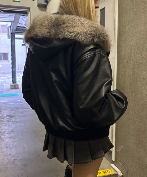 Figments(フィグメンツ)の「N2B合皮ジャケット(ブルゾン・レディース・ブラック・LARGE/MEDIUM)」の16枚目の写真