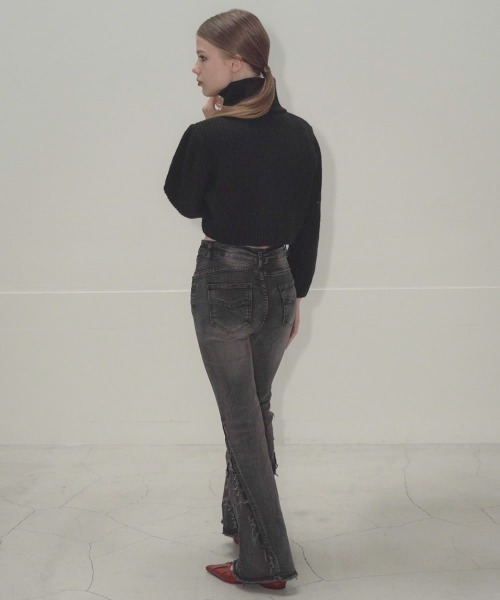 Mirette(ミレット)の「フリンジスリットフレアデニムパンツ / Fringe Slit Flare Denim Pants(デニムパンツ・レディース・ブルー/ブラック・SMALL/MEDIUM/LARGE)」の12枚目の写真