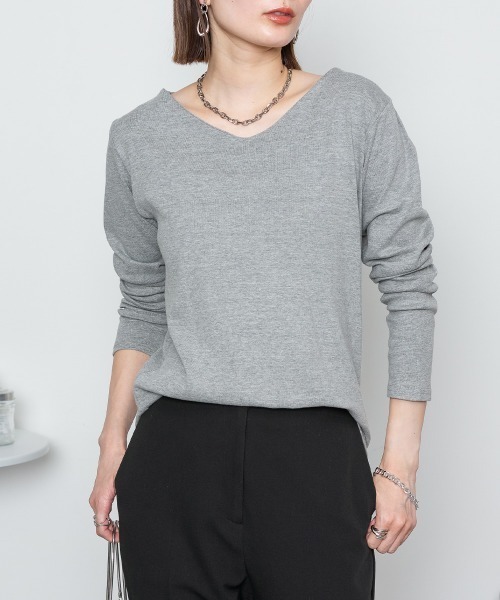 RCD(アールシーディー)の「【着回し抜群】無地ロングVネックTシャツ(Tシャツ/カットソー・レディース・グレイッシュベージュ/ブルーグレー/ホワイト/ネイビー/チャコールグレー/杢グレー/ブラック/カーキ/ピンク系その他・4L/M/LL/L/3L)」の5枚目の写真