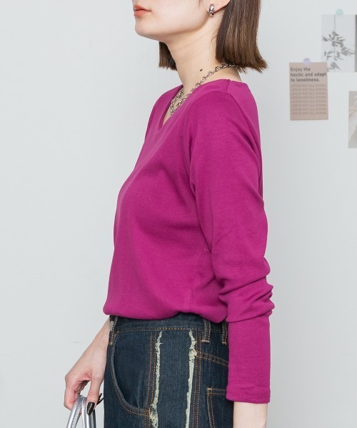 RCD(アールシーディー)の「【着回し抜群】無地ロングVネックTシャツ(Tシャツ/カットソー・レディース・グレイッシュベージュ/ブルーグレー/ホワイト/ネイビー/チャコールグレー/杢グレー/ブラック/カーキ/ピンク系その他・4L/M/LL/L/3L)」の12枚目の写真