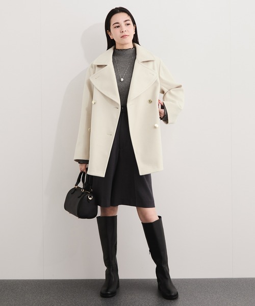 le cercle ADAM ET ROPE'(ルセルクルアダムエロペ)の「ウールライクダブルテーラードミドル丈コート(ピーコート・レディース・キナリ/キャメル/ネイビー・FREE)」の4枚目の写真