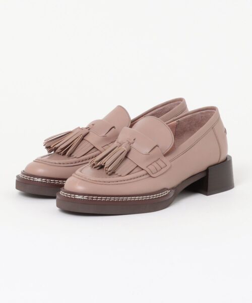 LANVIN en Bleu(ランバンオンブルー)の「タッセルフリンジローファー(ローファー・レディース・ブラック/アイボリー/サンドベージュ・22.5cm/23.0cm/23.5cm/24.0cm/24.5cm/22.0cm)」の1枚目の写真