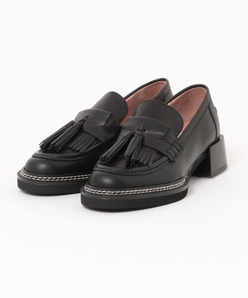 LANVIN en Bleu(ランバンオンブルー)の「タッセルフリンジローファー(ローファー・レディース・ブラック/アイボリー/サンドベージュ・22.5cm/23.0cm/23.5cm/24.0cm/24.5cm/22.0cm)」の3枚目の写真