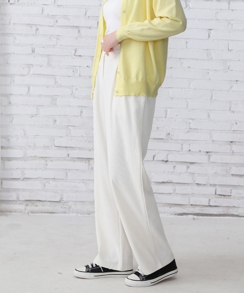 ONEP STAR(ワンピスター)の「タック入りストレートリブパンツ(スラックス・レディース・オフホワイト/グレー/ブラック/グレイッシュベージュ・LARGE/MEDIUM)」の10枚目の写真