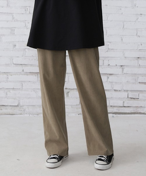 ONEP STAR(ワンピスター)の「タック入りストレートリブパンツ(スラックス・レディース・オフホワイト/グレー/ブラック/グレイッシュベージュ・LARGE/MEDIUM)」の15枚目の写真