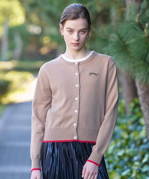 DRESSTERIOR（ドレステリア）の「◆【CLASSY．12月号掲載】タイガーエンブロイダリークルーネックカーディガン（カーディガン/ボレロ・レディース・ベージュ/グレー/ブラック/イエロー系その他/レッド系1/グレー系4・34/36/38/40）」の4枚目の写真