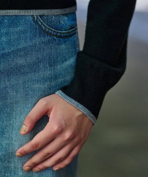 DRESSTERIOR（ドレステリア）の「◆【CLASSY．12月号掲載】タイガーエンブロイダリークルーネックカーディガン（カーディガン/ボレロ・レディース・ベージュ/グレー/ブラック/イエロー系その他/レッド系1/グレー系4・34/36/38/40）」の7枚目の写真