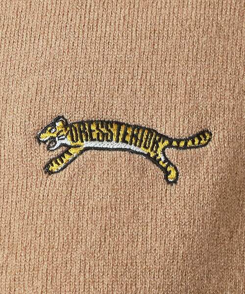 DRESSTERIOR（ドレステリア）の「◆【CLASSY．12月号掲載】タイガーエンブロイダリークルーネックカーディガン（カーディガン/ボレロ・レディース・ベージュ/グレー/ブラック/イエロー系その他/レッド系1/グレー系4・34/36/38/40）」の16枚目の写真