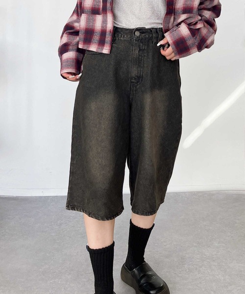 AS KNOW AS plus（アズノゥアズプラス）の「♪ヴィンテージ風ウォッシュデニム バミューダハーフパンツ（デニムパンツ・レディース・ブルー/ブラック/ブラック系・FREE）」の14枚目の写真