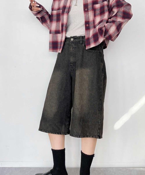 AS KNOW AS plus（アズノゥアズプラス）の「♪ヴィンテージ風ウォッシュデニム バミューダハーフパンツ（デニムパンツ・レディース・ブルー/ブラック/ブラック系・FREE）」の15枚目の写真