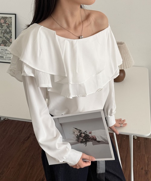 MAISON DE THERESE(メゾン ド テレーズ)の「片方オフショルダーのワイドカラーシャツ(シャツ/ブラウス・レディース・ホワイト・S/M)」の14枚目の写真